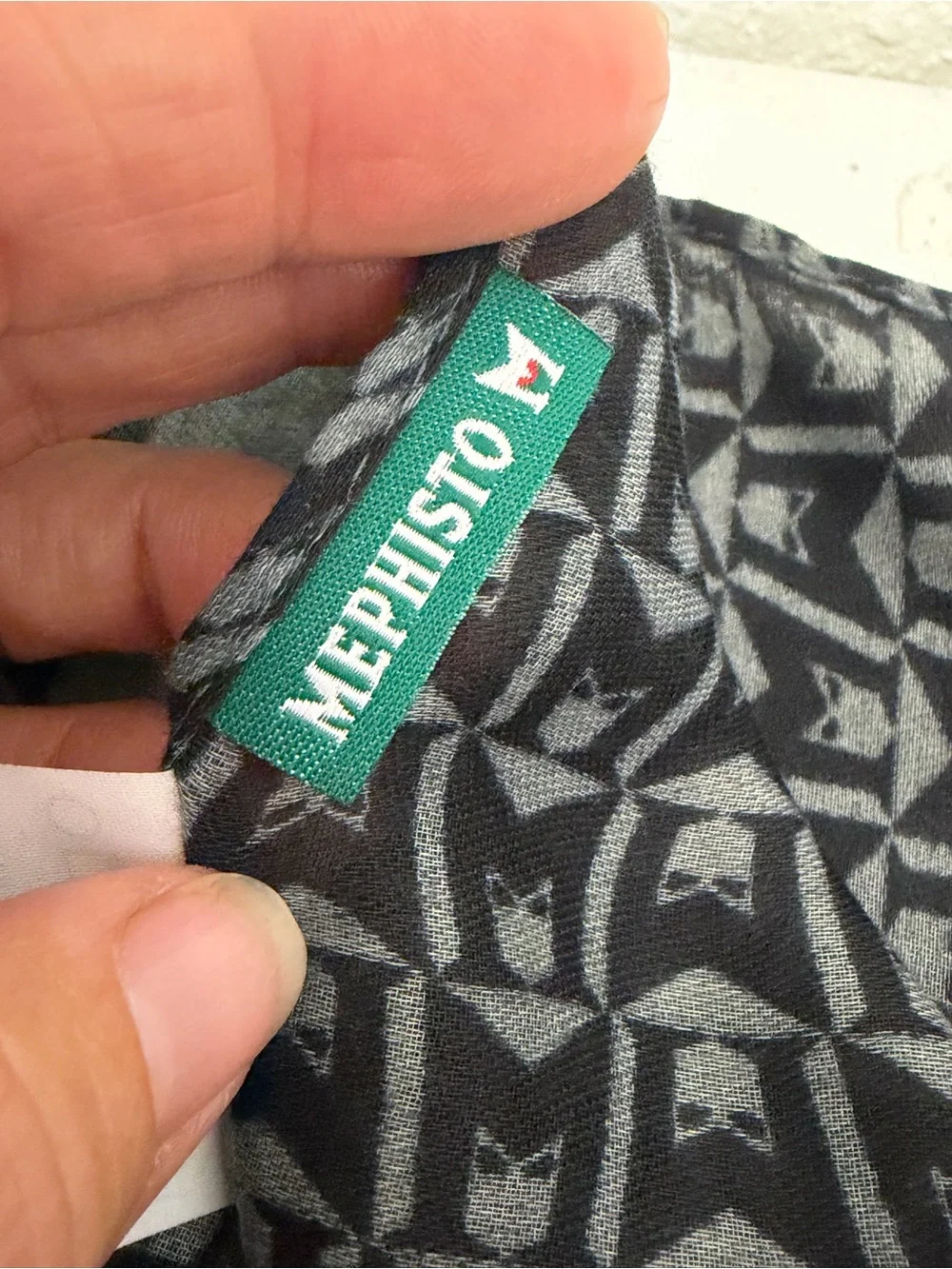Mephisto Black and Gray Geometric Scarf with Green Label